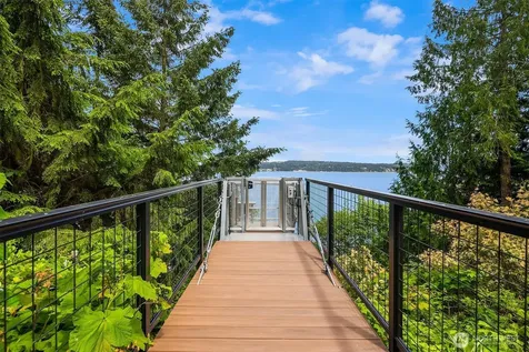 3604 Sunrise View Lane Greenbank WA 98253