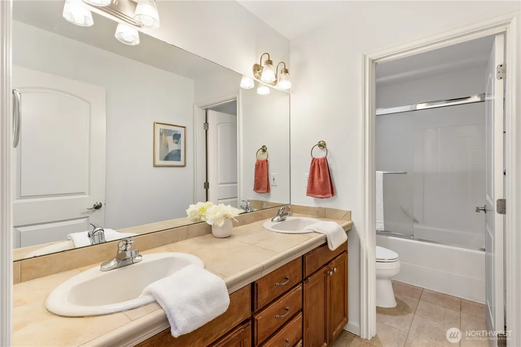 20212 83rd Place NE Kenmore WA 98028