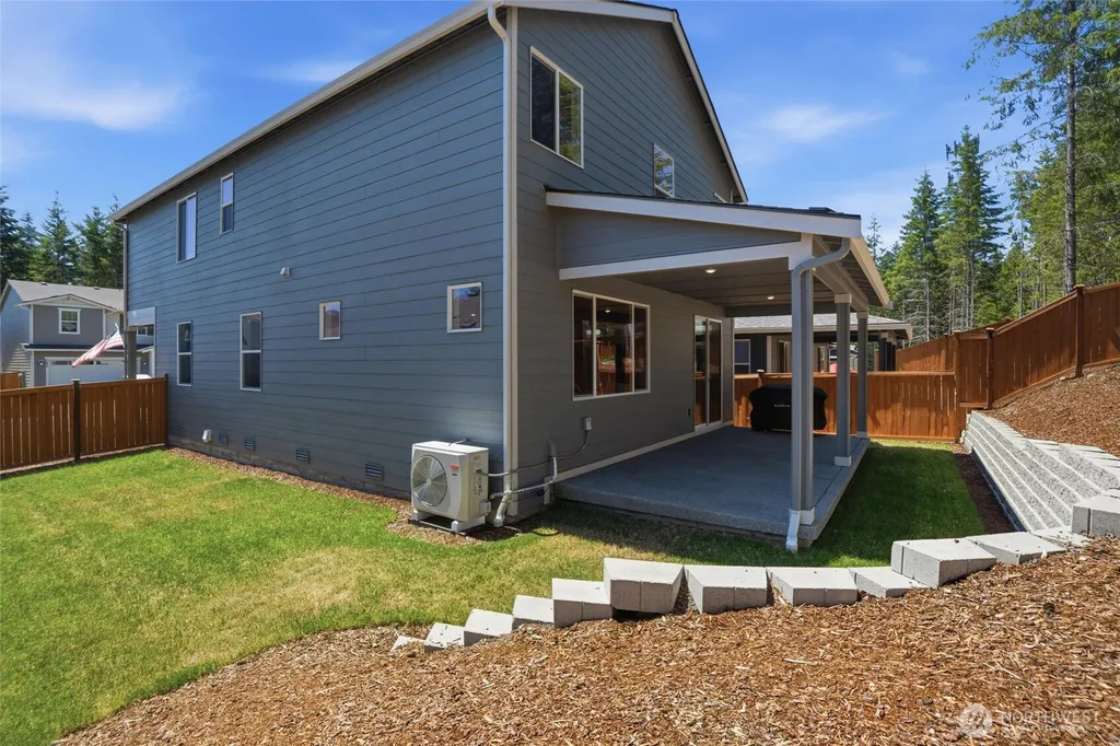 1948 NW Meadowview Drive Poulsbo WA 98370