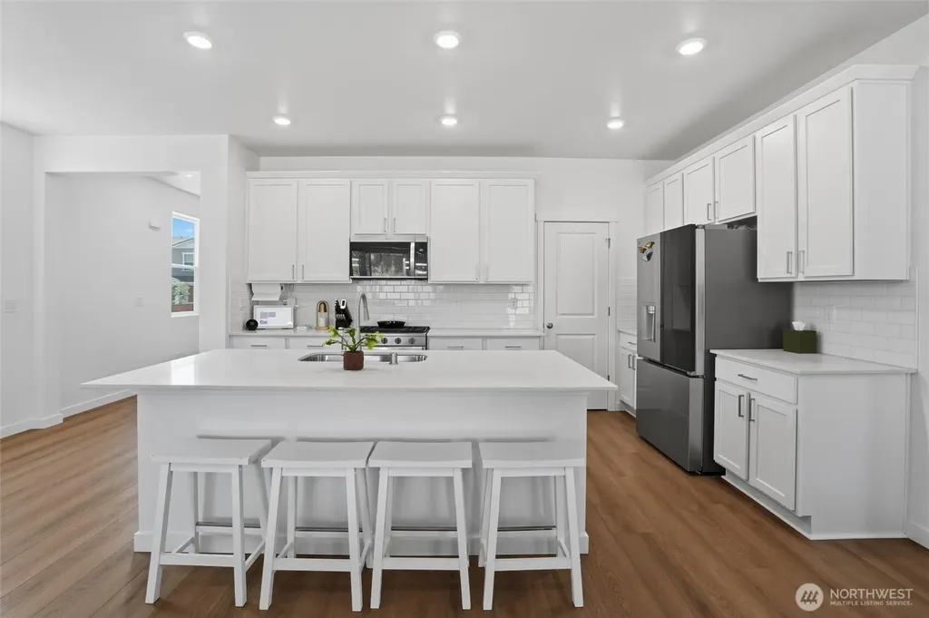 1948 NW Meadowview Drive Poulsbo WA 98370