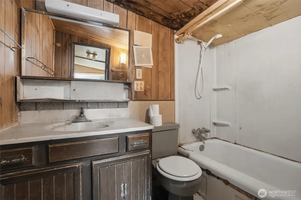 2506 Trenton Avenue NE Bremerton WA 98310