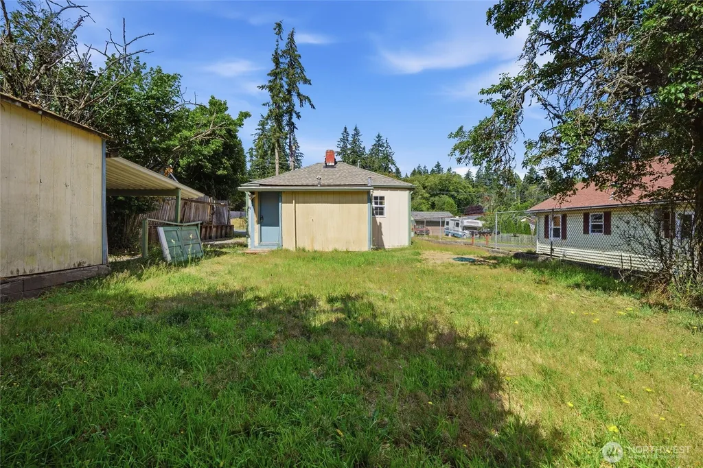 2506 Trenton Avenue NE Bremerton WA 98310