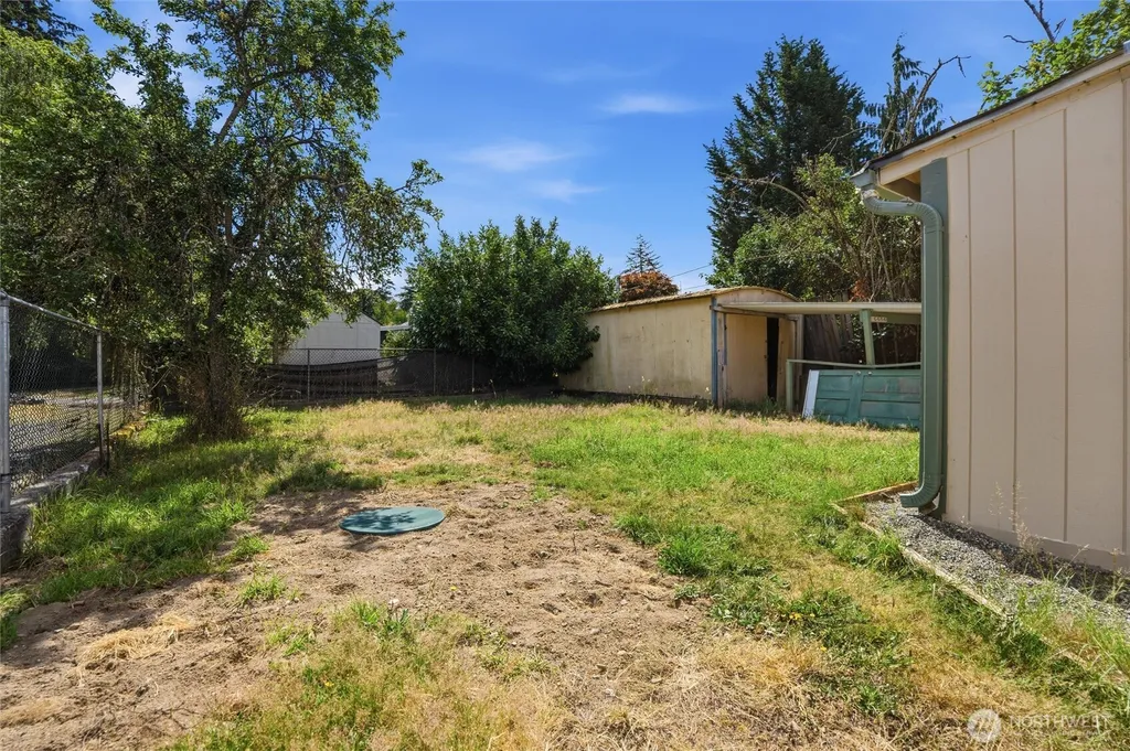 2506 Trenton Avenue NE Bremerton WA 98310