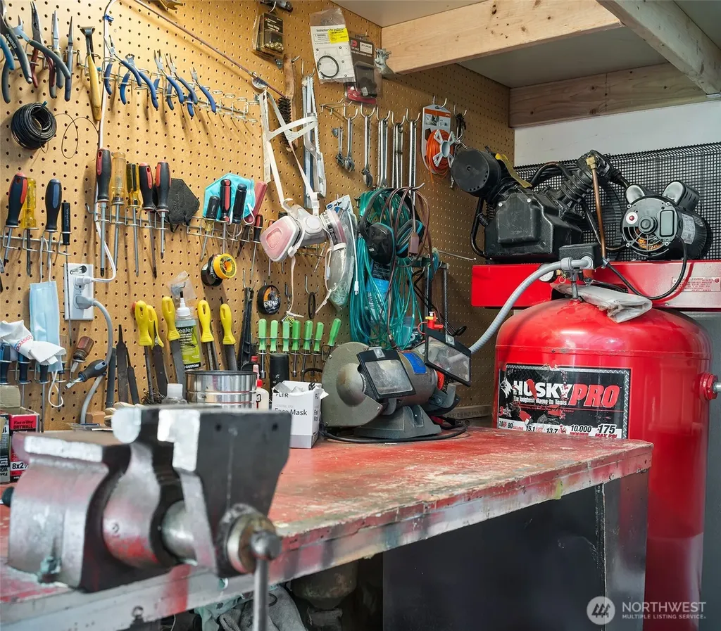 940 E Lakeshore Drive Allyn WA 98524
