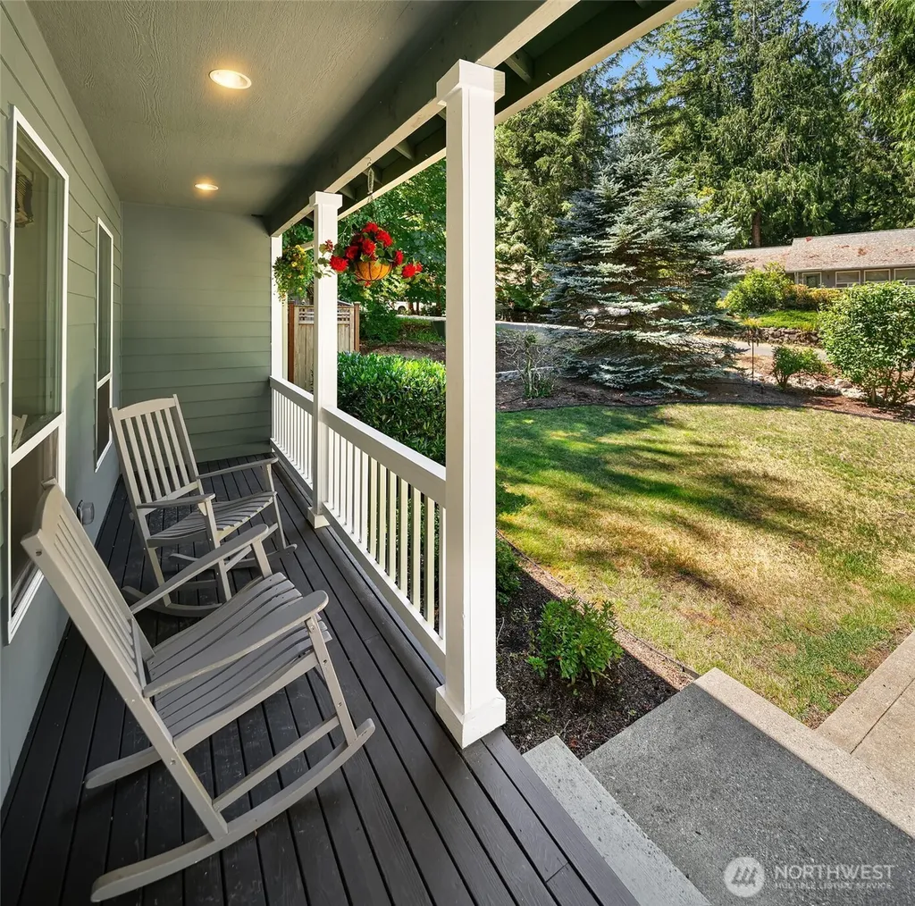 940 E Lakeshore Drive Allyn WA 98524