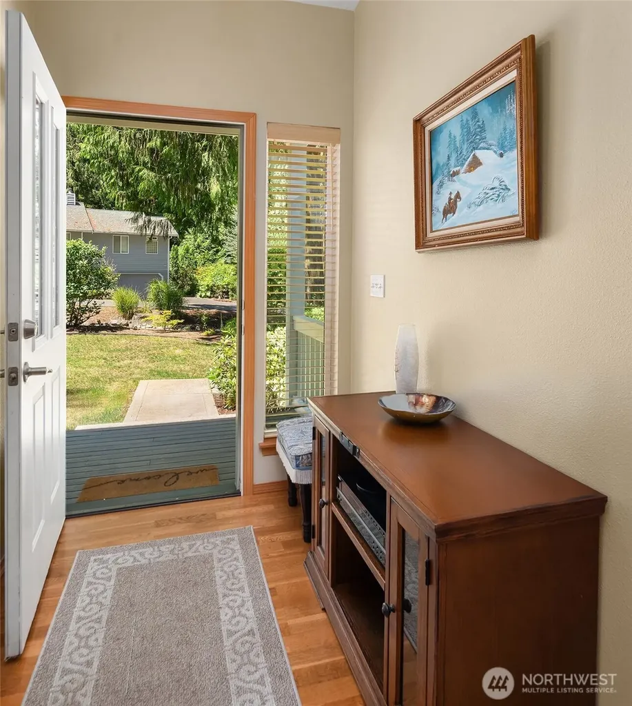 940 E Lakeshore Drive Allyn WA 98524