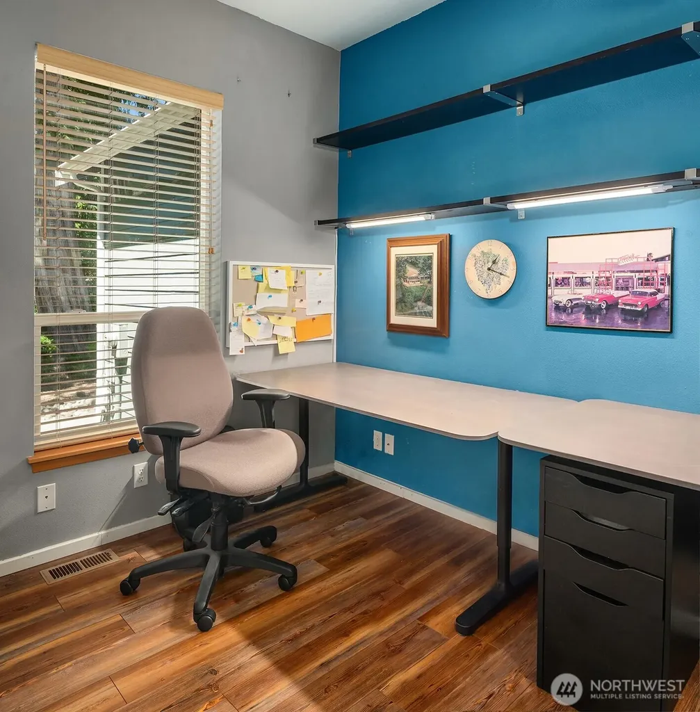 940 E Lakeshore Drive Allyn WA 98524