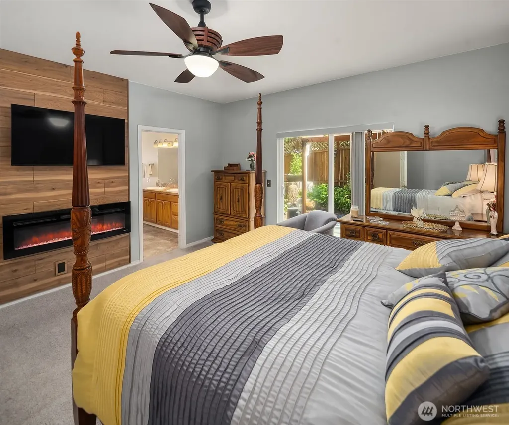 940 E Lakeshore Drive Allyn WA 98524