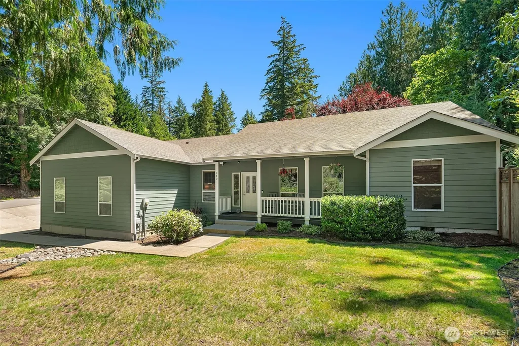 940 E Lakeshore Drive Allyn WA 98524