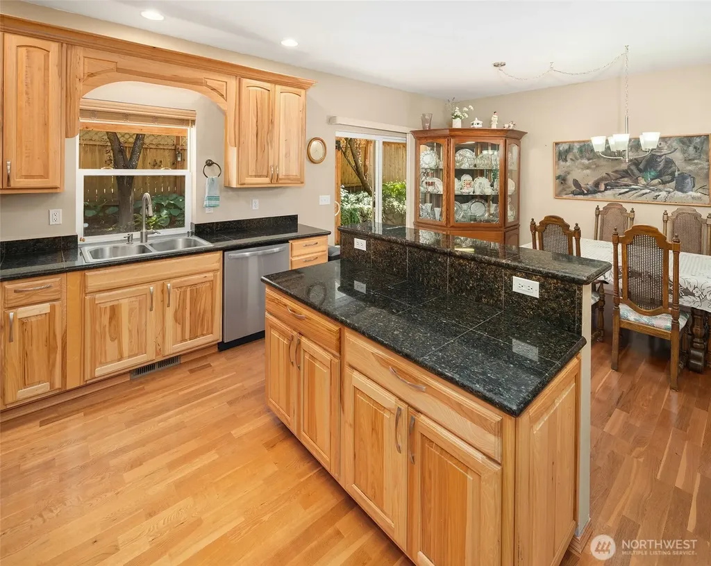 940 E Lakeshore Drive Allyn WA 98524