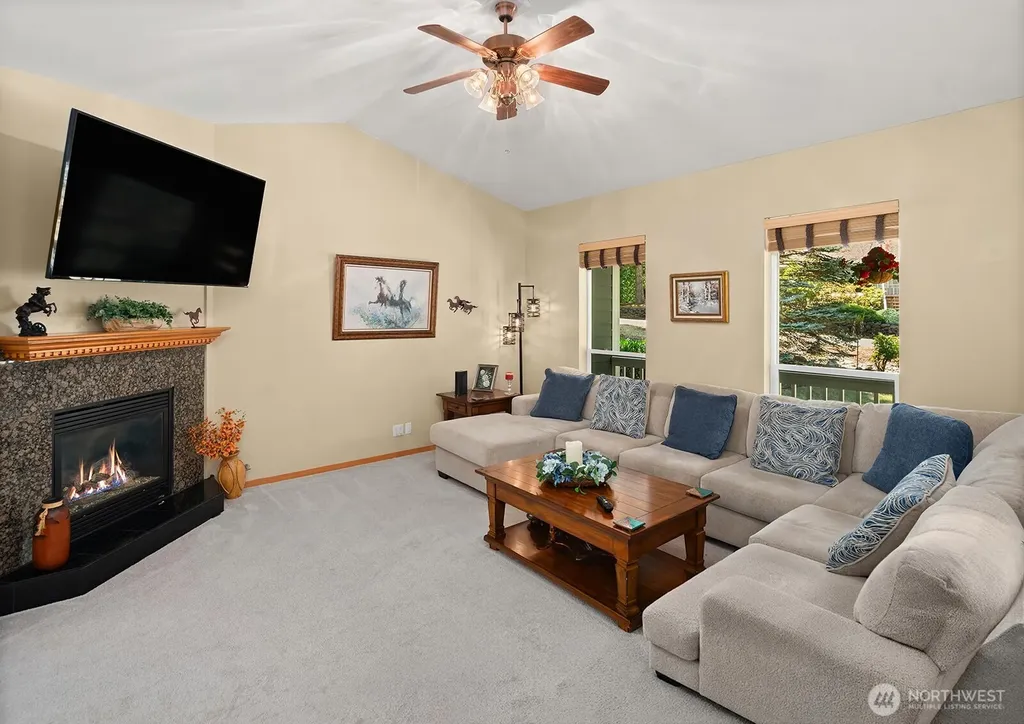 940 E Lakeshore Drive Allyn WA 98524