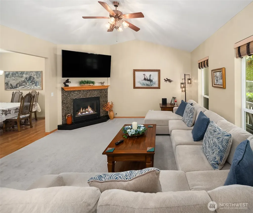 940 E Lakeshore Drive Allyn WA 98524