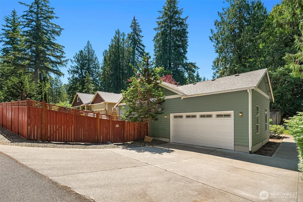 940 E Lakeshore Drive Allyn WA 98524
