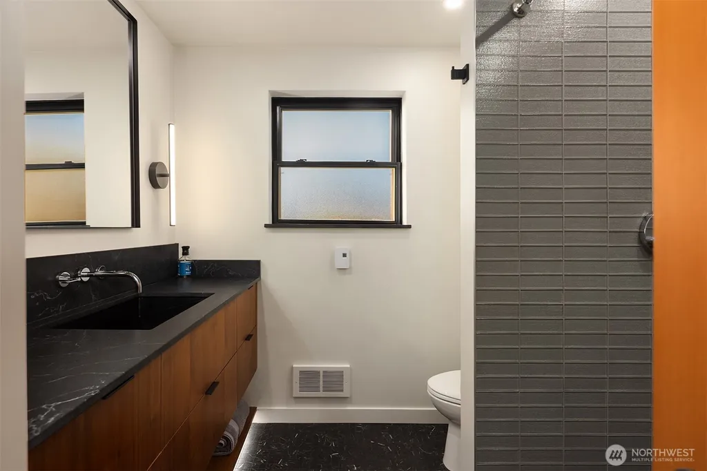 227 Highland Drive Edmonds WA 98020