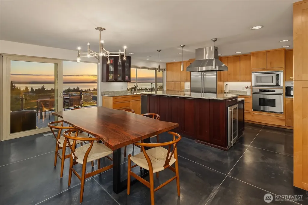 227 Highland Drive Edmonds WA 98020