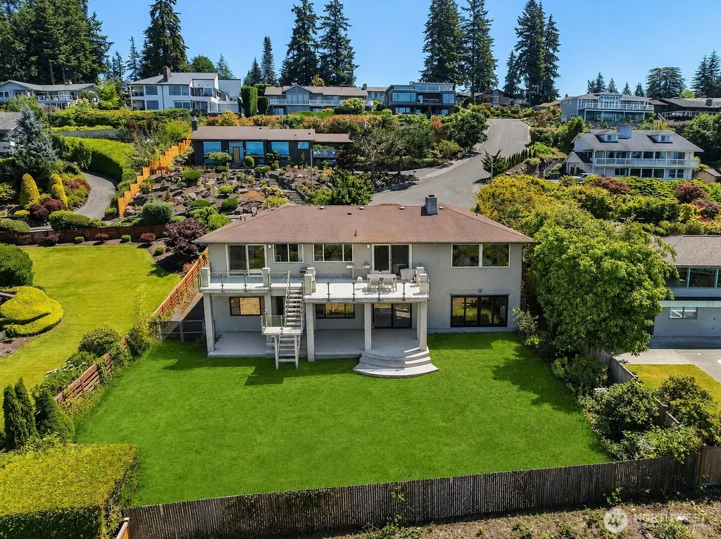 227 Highland Drive Edmonds WA 98020