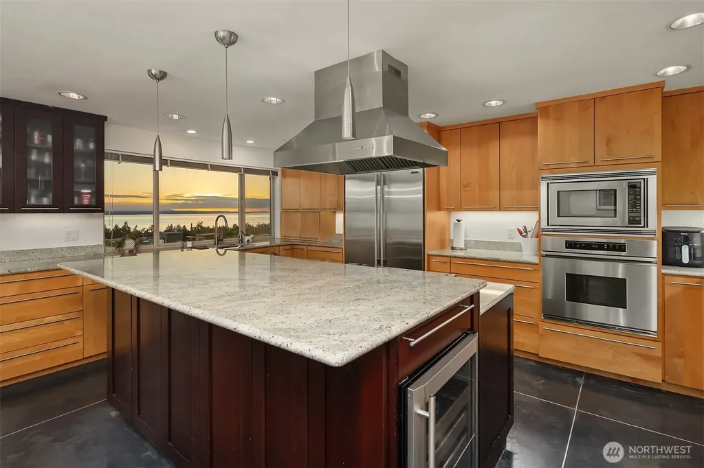 227 Highland Drive Edmonds WA 98020
