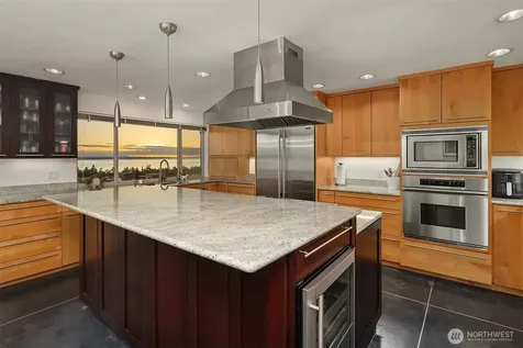 227 Highland Drive Edmonds WA 98020
