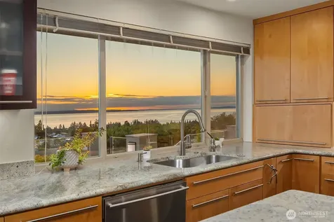 227 Highland Drive Edmonds WA 98020