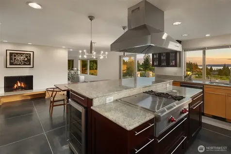 227 Highland Drive Edmonds WA 98020
