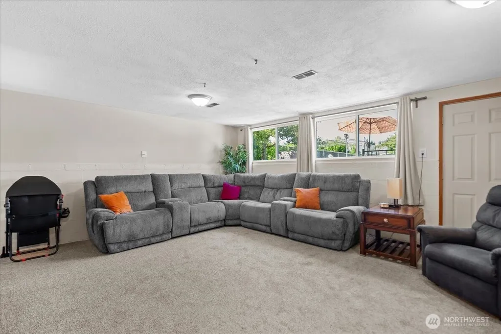 8515 94th Street SW Lakewood WA 98498