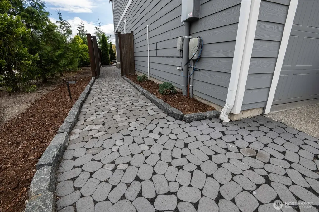 4437 Explorer Avenue Port Orchard WA 98367