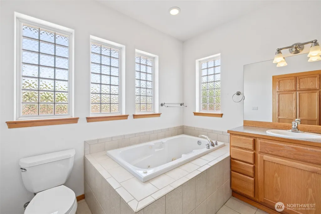 191 Choice Loop Sequim WA 98382