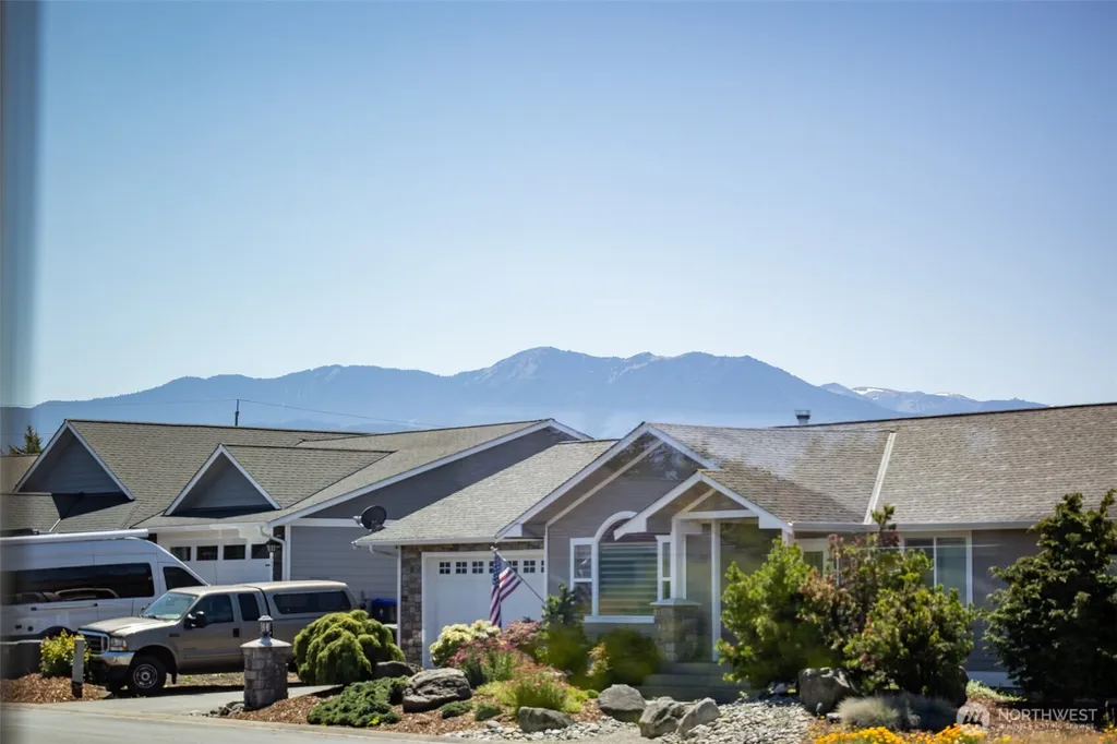 191 Choice Loop Sequim WA 98382