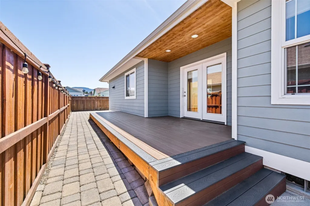 191 Choice Loop Sequim WA 98382