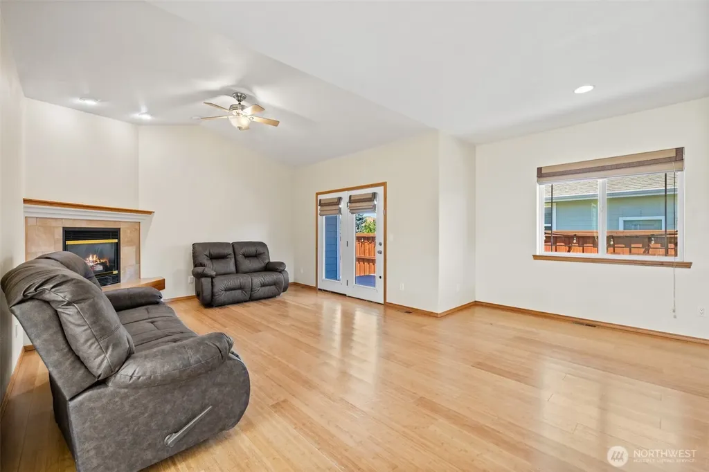 191 Choice Loop Sequim WA 98382