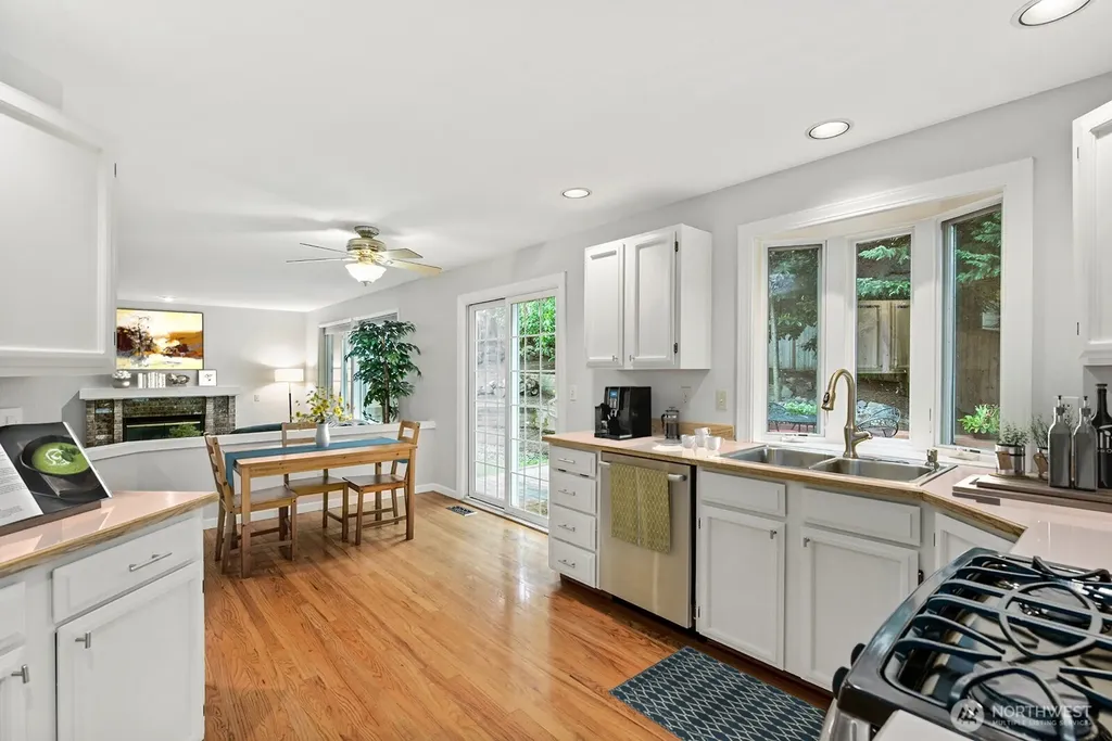 24417 SE 46th Street Sammamish WA 98029