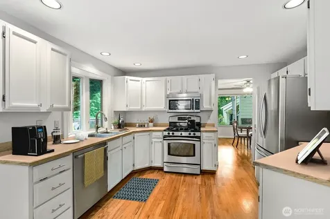 24417 SE 46th Street Sammamish WA 98029