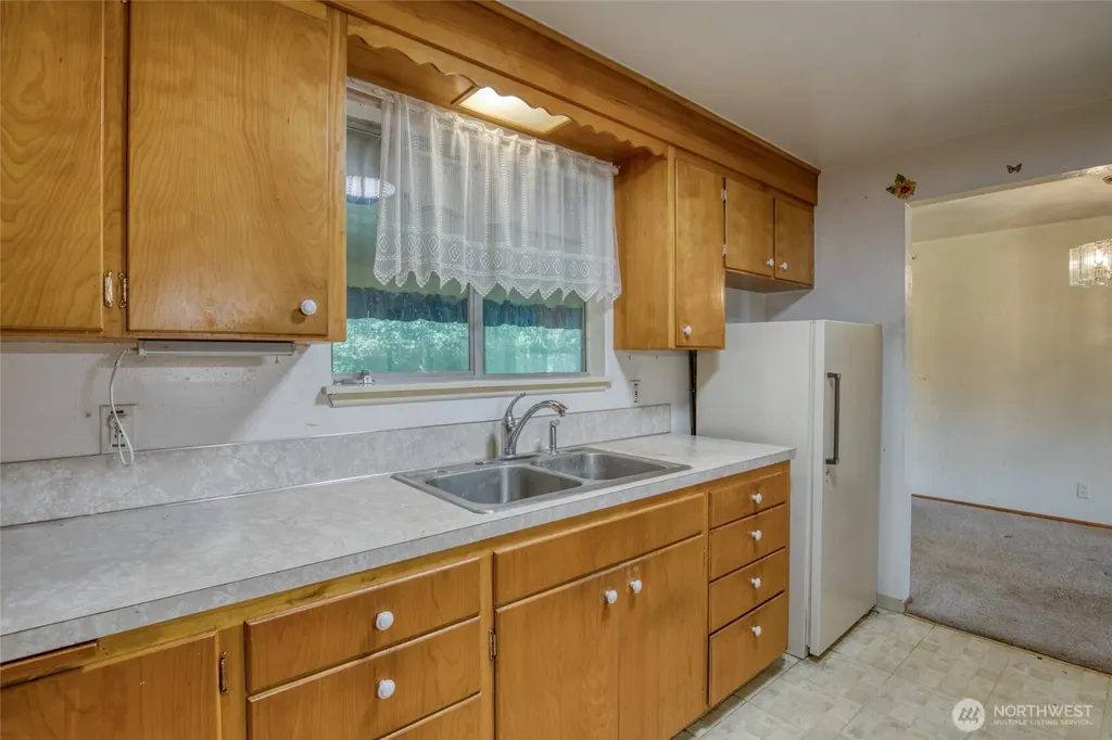 10704 Doten Drive SW Lakewood WA 98499