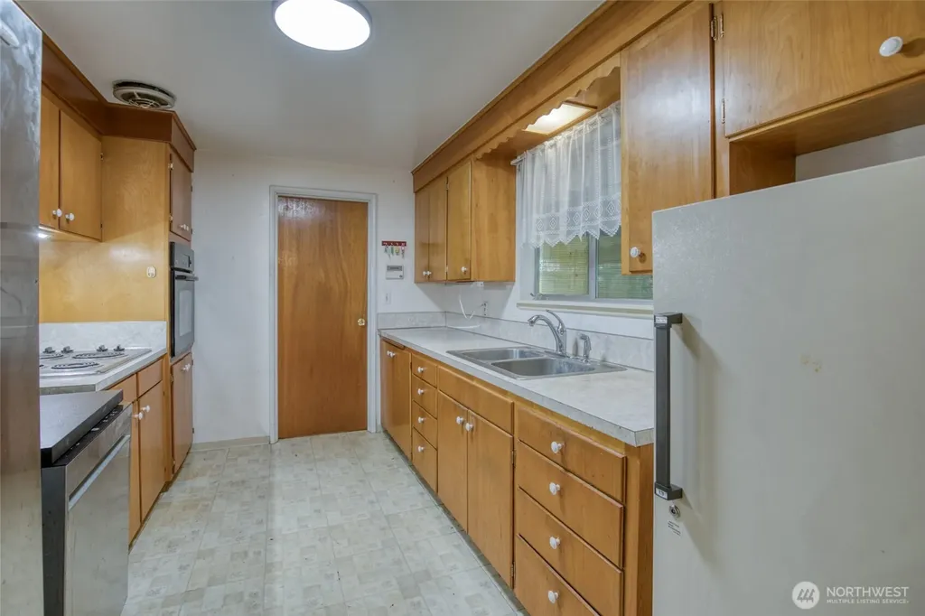 10704 Doten Drive SW Lakewood WA 98499