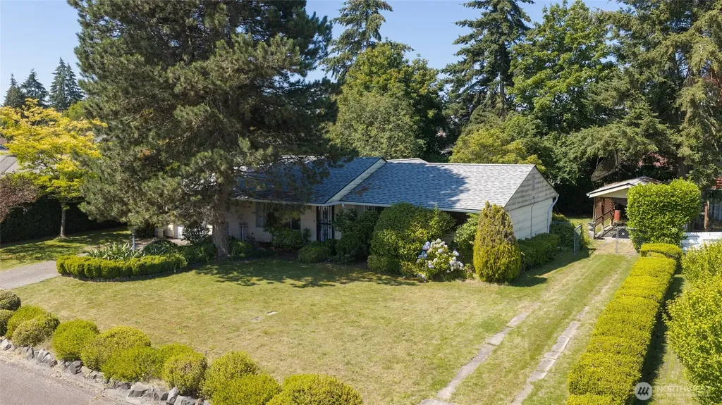10704 Doten Drive SW Lakewood WA 98499
