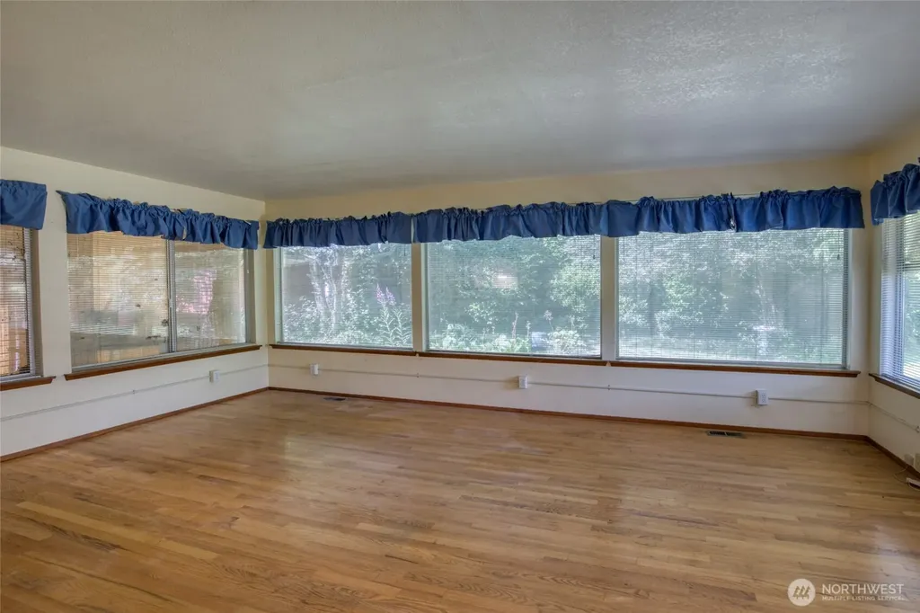 10704 Doten Drive SW Lakewood WA 98499