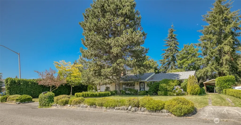 10704 Doten Drive SW Lakewood WA 98499