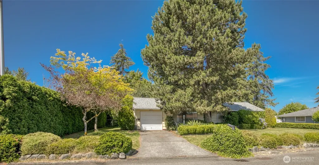 10704 Doten Drive SW Lakewood WA 98499