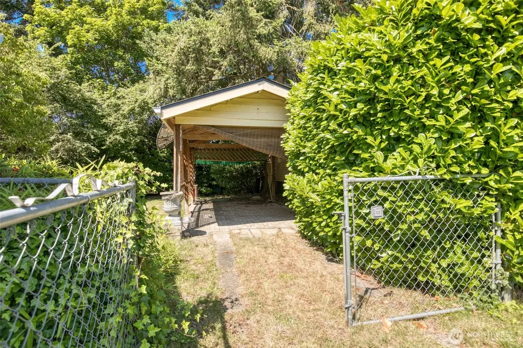 10704 Doten Drive SW Lakewood WA 98499