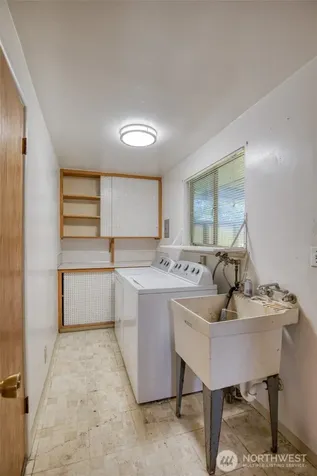 10704 Doten Drive SW Lakewood WA 98499