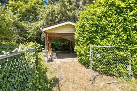 10704 Doten Drive SW Lakewood WA 98499