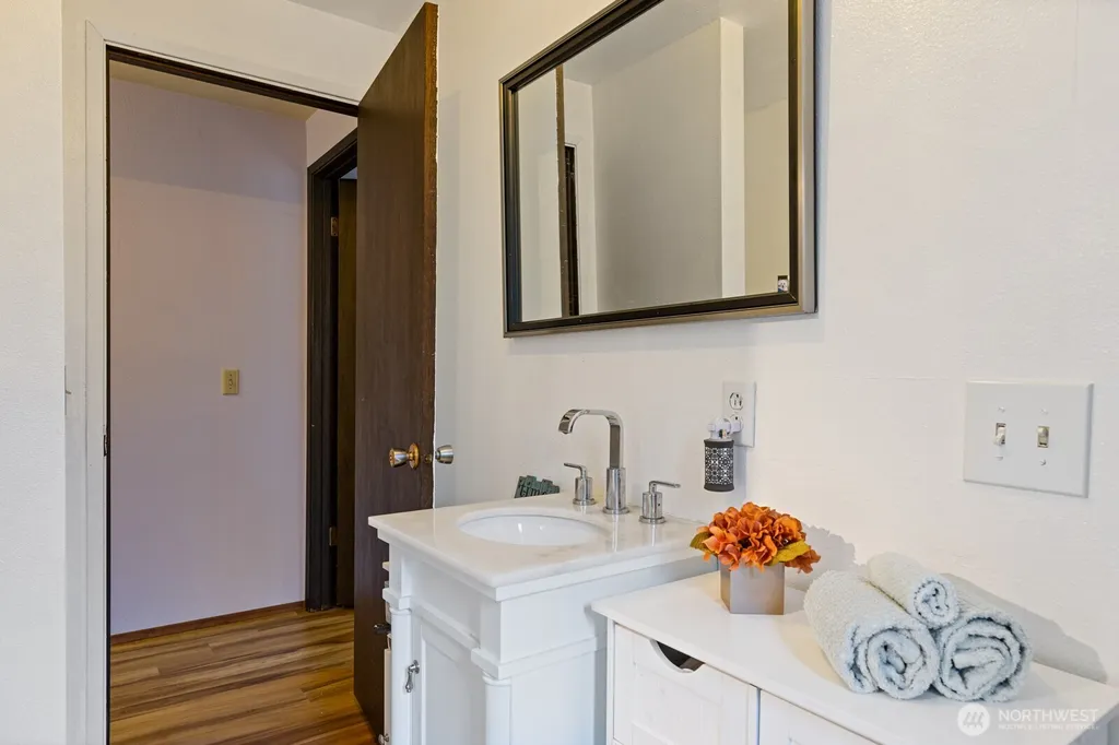 603 Shelter Bay Drive La Conner WA 98257