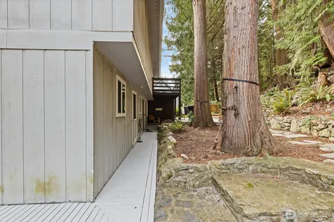603 Shelter Bay Drive La Conner WA 98257