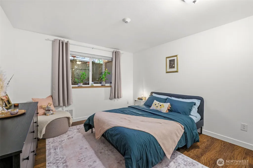 20824 70th Avenue W Lynnwood WA 98036