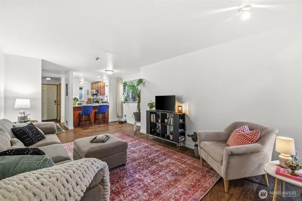 20824 70th Avenue W Lynnwood WA 98036