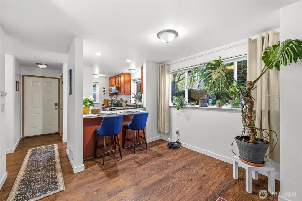 20824 70th Avenue W Lynnwood WA 98036