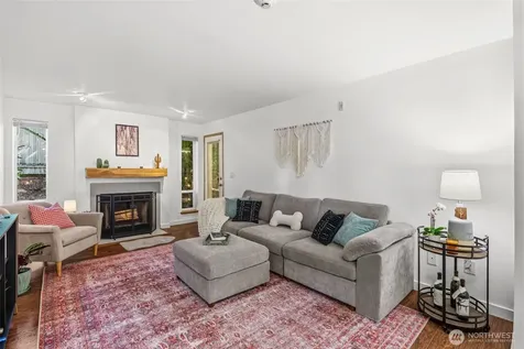 20824 70th Avenue W Lynnwood WA 98036