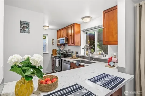 20824 70th Avenue W Lynnwood WA 98036