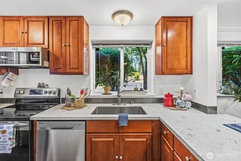 20824 70th Avenue W Lynnwood WA 98036