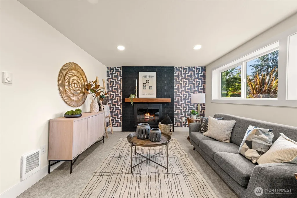 4204 219th Street SW Mountlake Terrace WA 98043